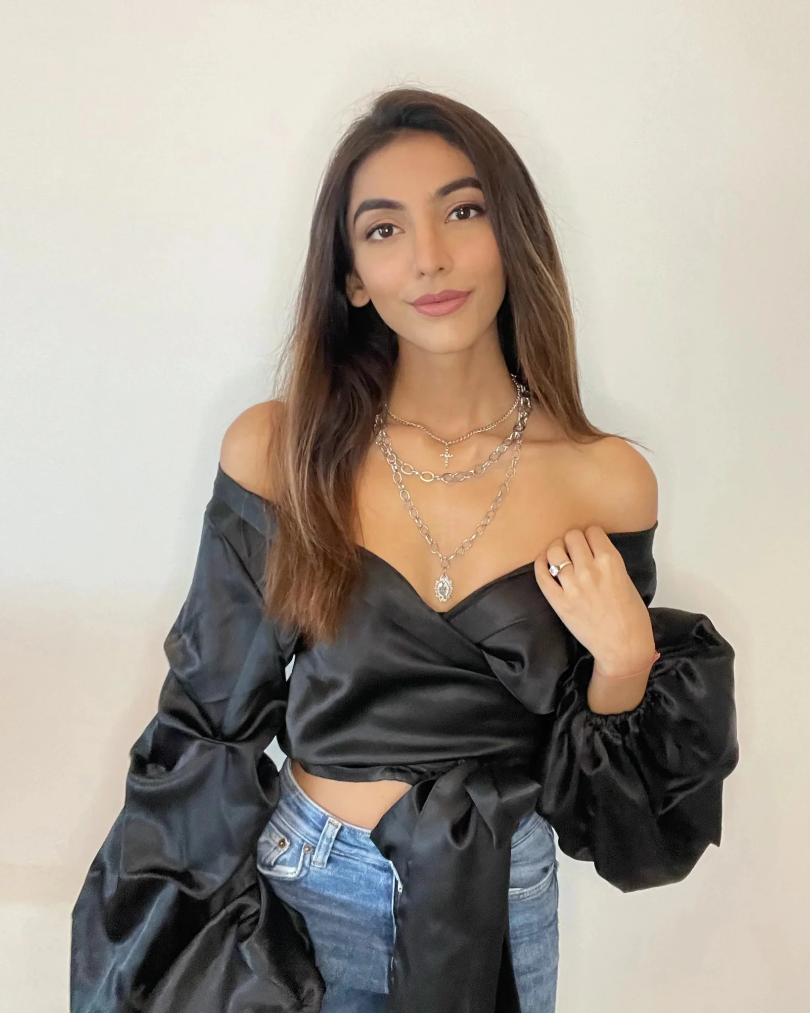 BLACK GLORIA TOP