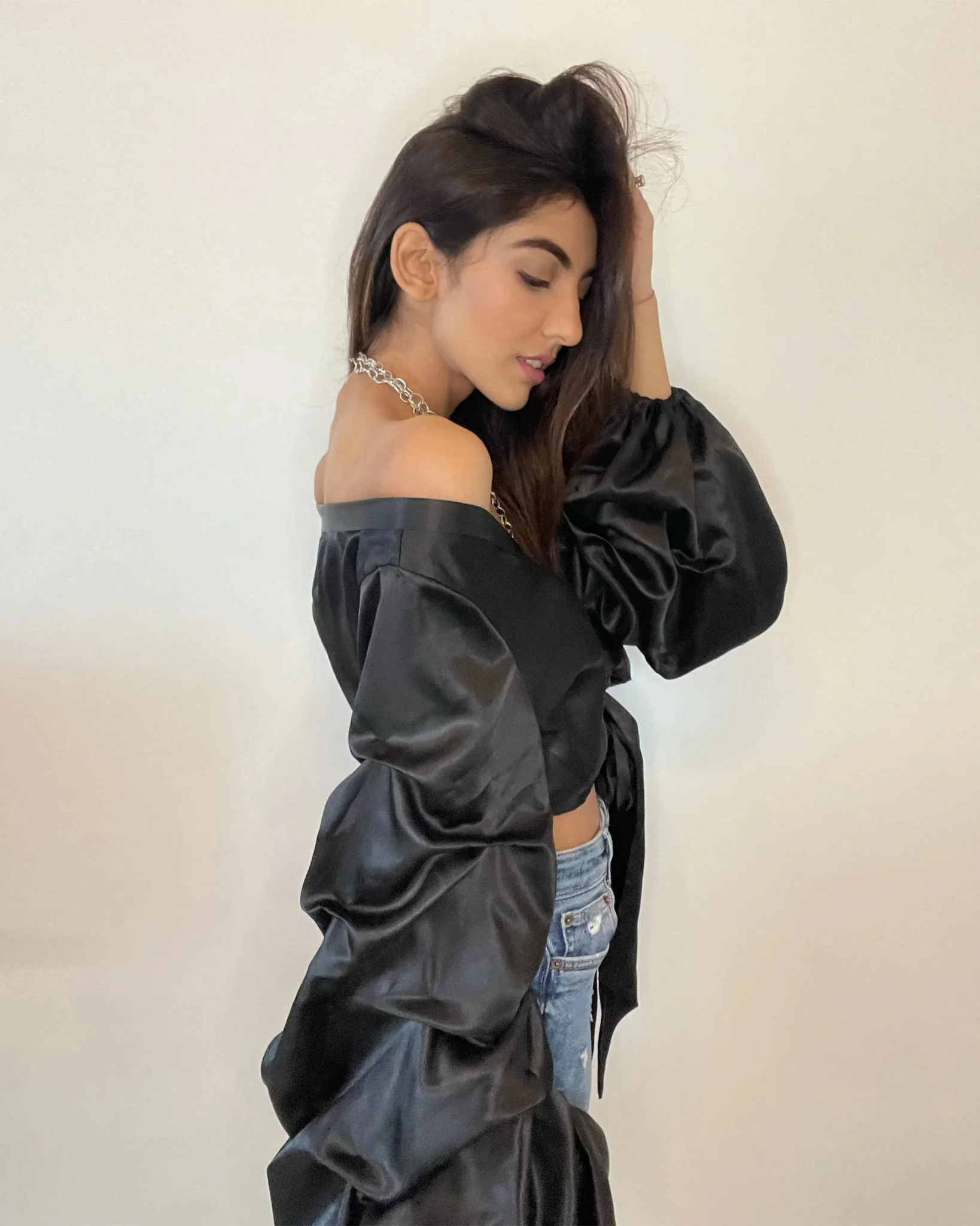 BLACK GLORIA TOP - Image 2