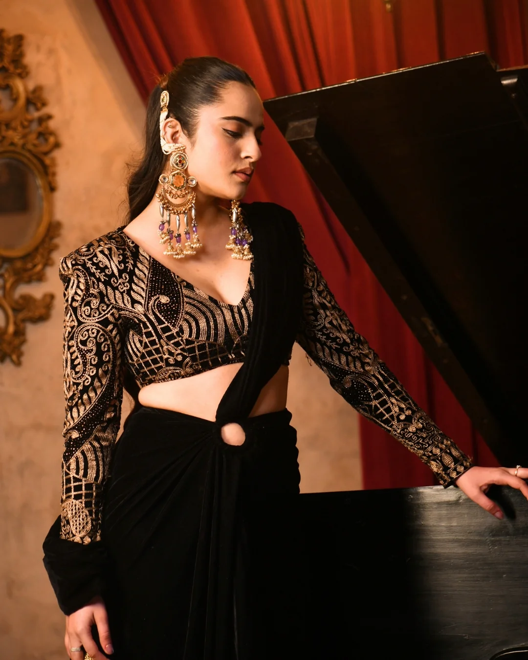 Black Velvet Saree - Image 10