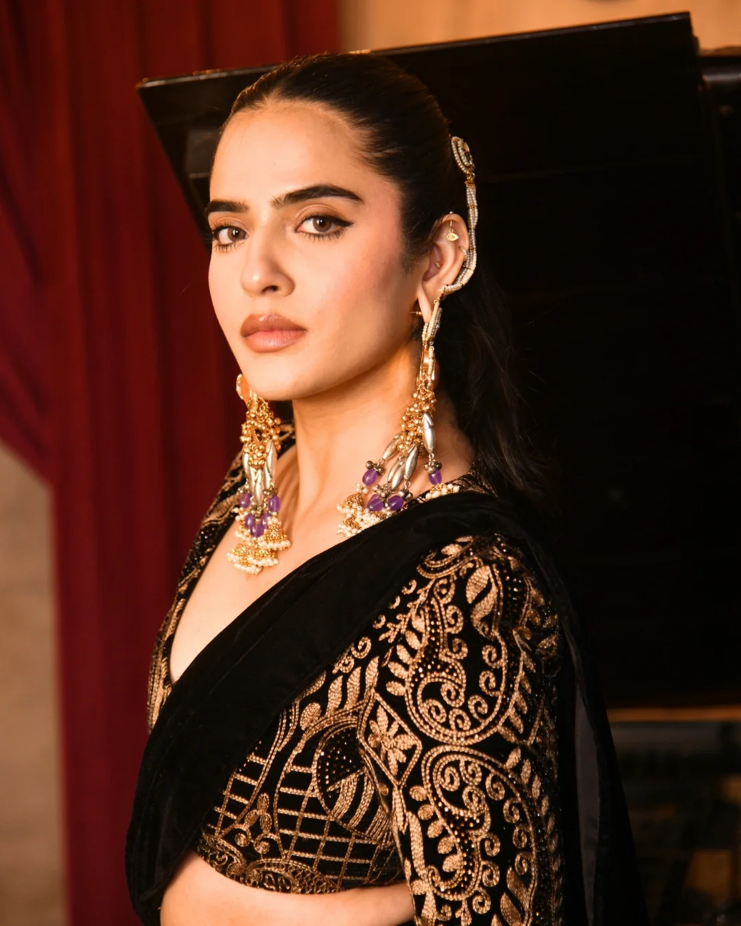 Black Velvet Saree - Image 6