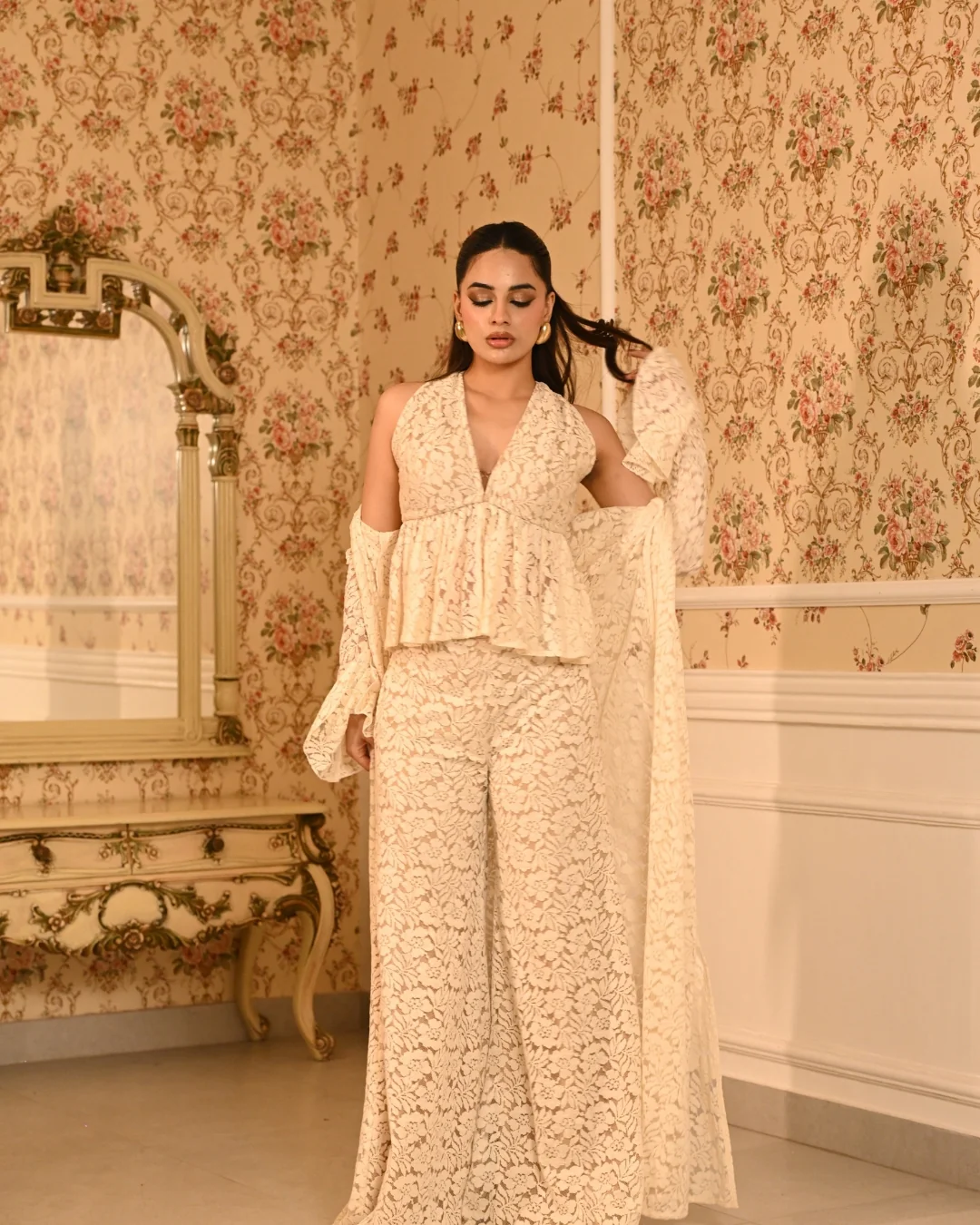 Ivory 3 piece set - Image 8
