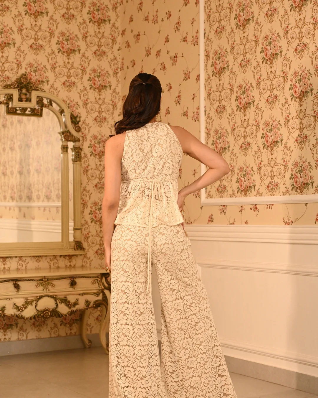 Ivory 3 piece set - Image 9