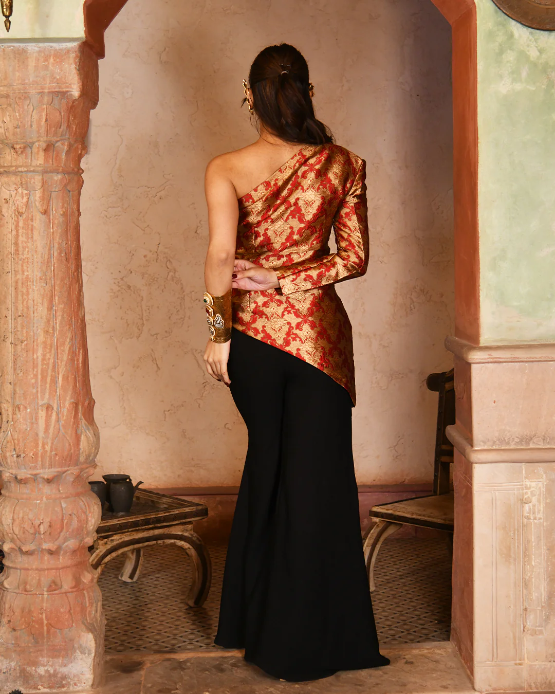 Red brocade asymmetrical set - Image 4