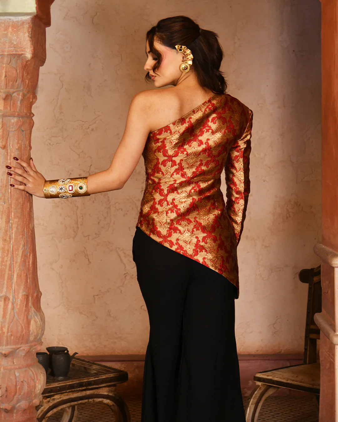 Red brocade asymmetrical set - Image 5