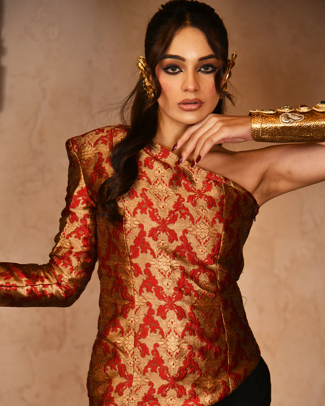 Red brocade asymmetrical set - Image 7
