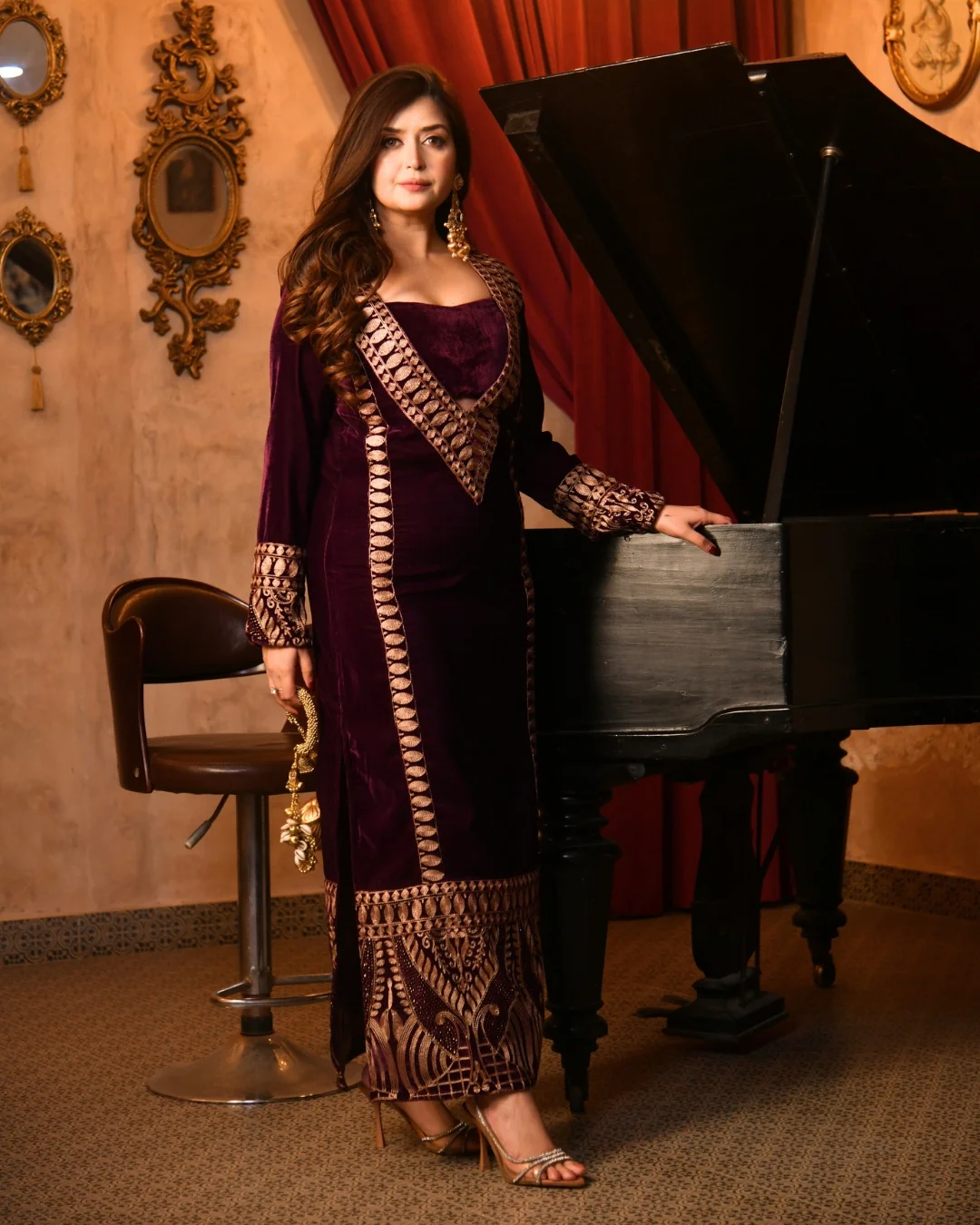 Violet Velvet Kaftan - Image 3