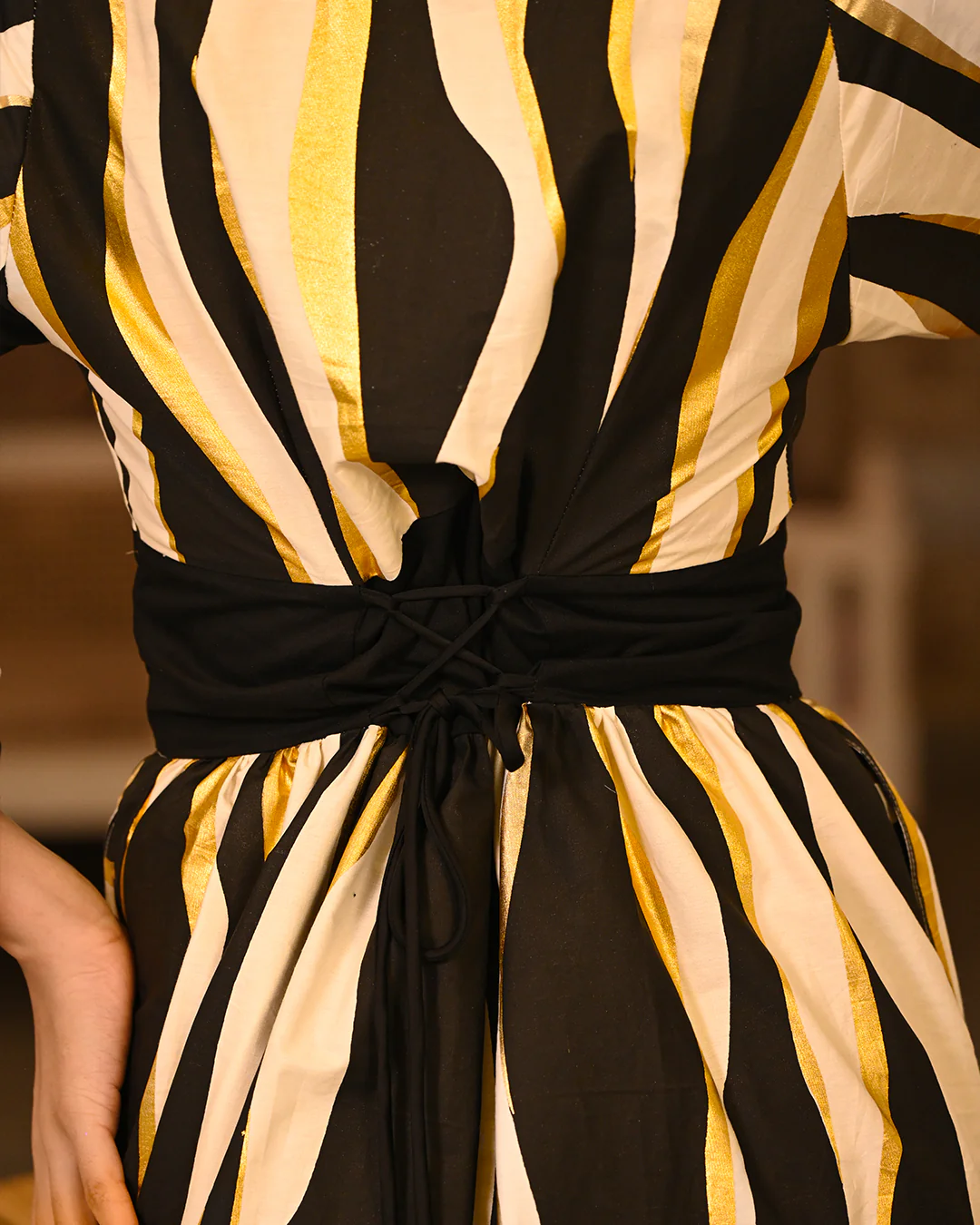 White capsule corset dress - Image 4